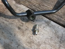 Entl&uuml;fterschraube VA rechts SL55AMG